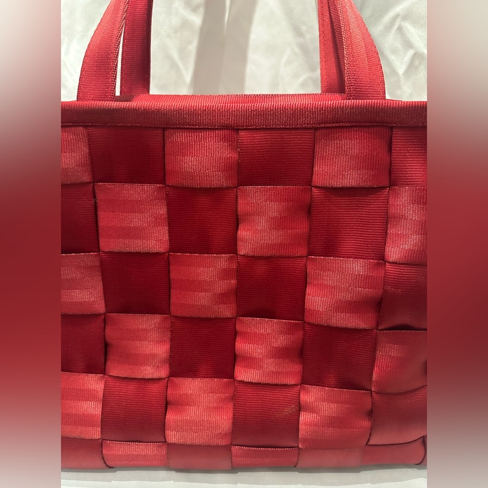 Harvey’s Original RARE Red Seatbelt Bag 16”x11” - Picture 3 of 13